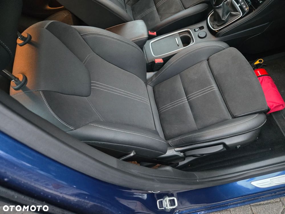 Opel Astra 1.2 Turbo Start/Stop Design&Tech - 10