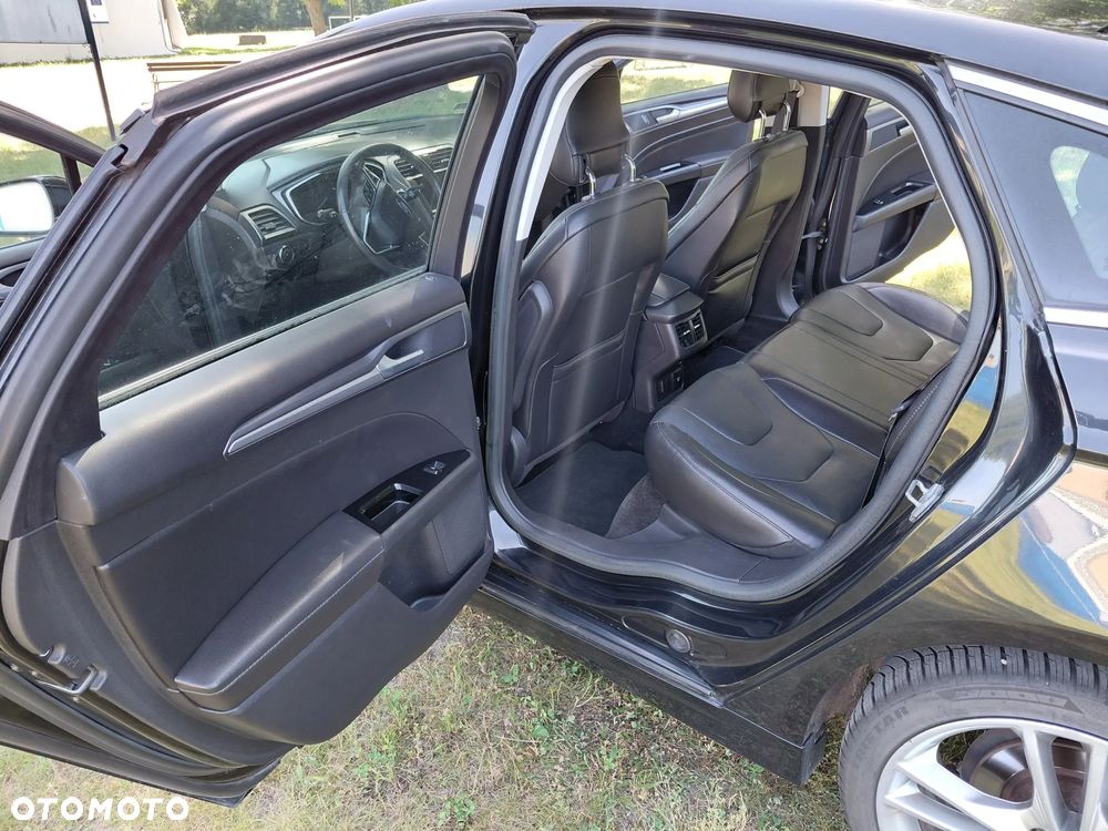 Ford Mondeo 2.0 EcoBoost Titanium - 14