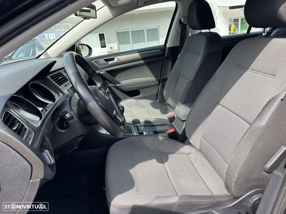 VW Golf 1.6 TDi Confortline - 13