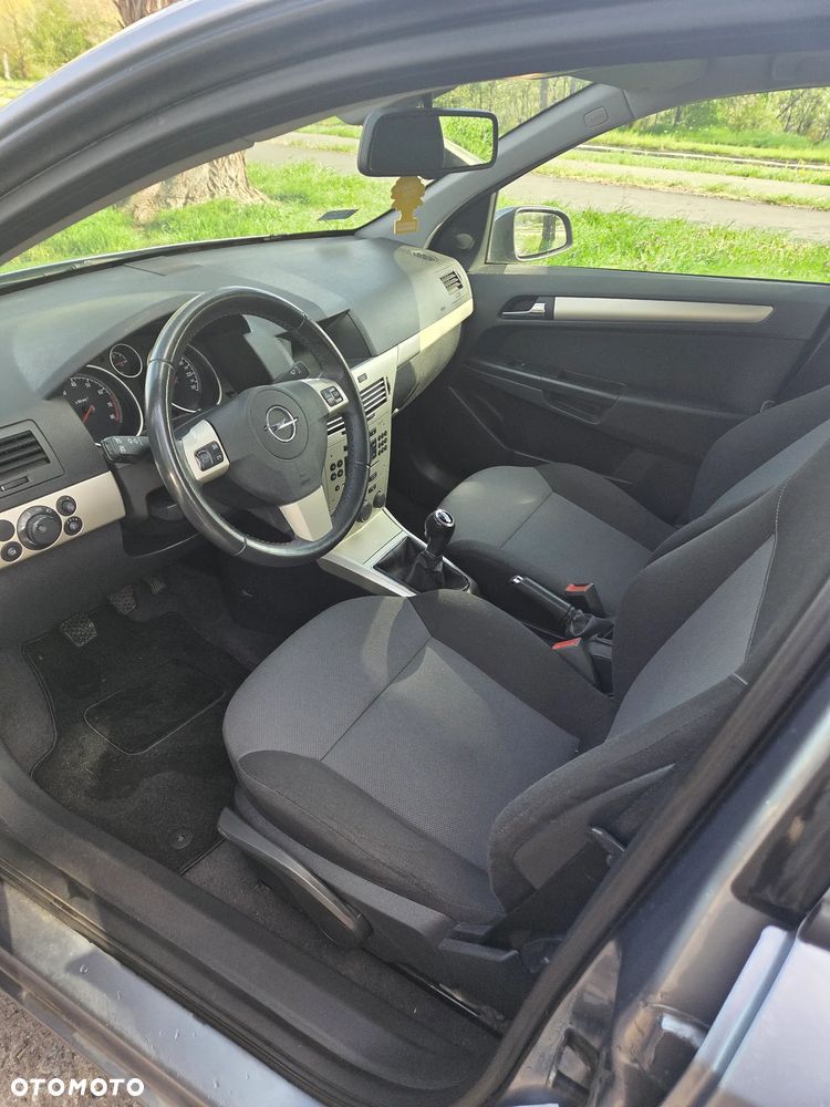 Opel Astra 1.6 Enjoy - 17