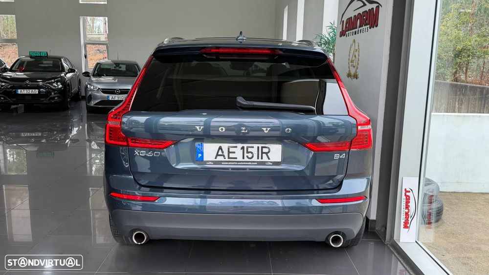 Volvo XC 60 2.0 B4 Momentum Plus — photo 5