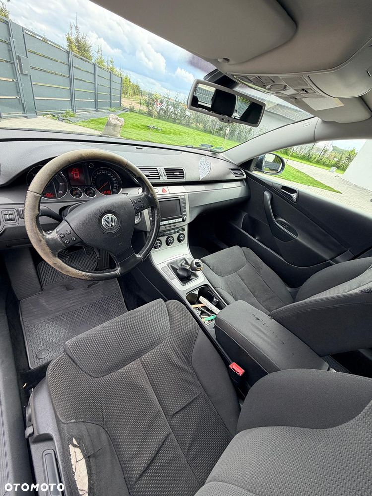Volkswagen Passat 2.0 TDI DPF Highline - 18