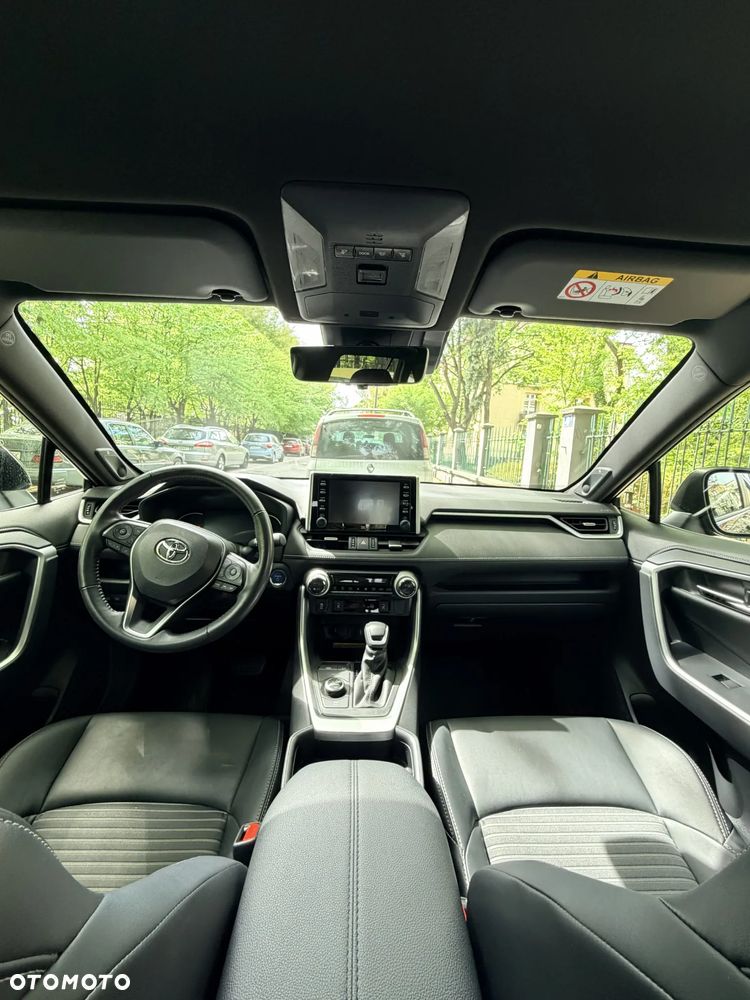 Toyota RAV4 - 10