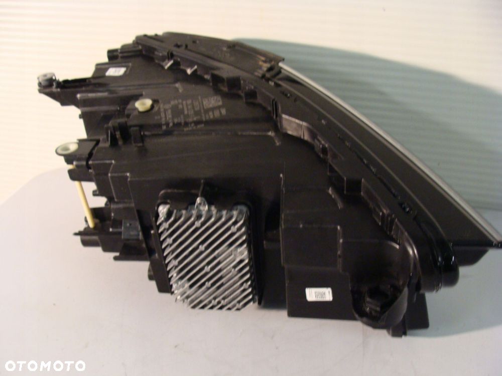 lampa lewa przód matrix audi q4 e-tron 89a941035f !! - 5