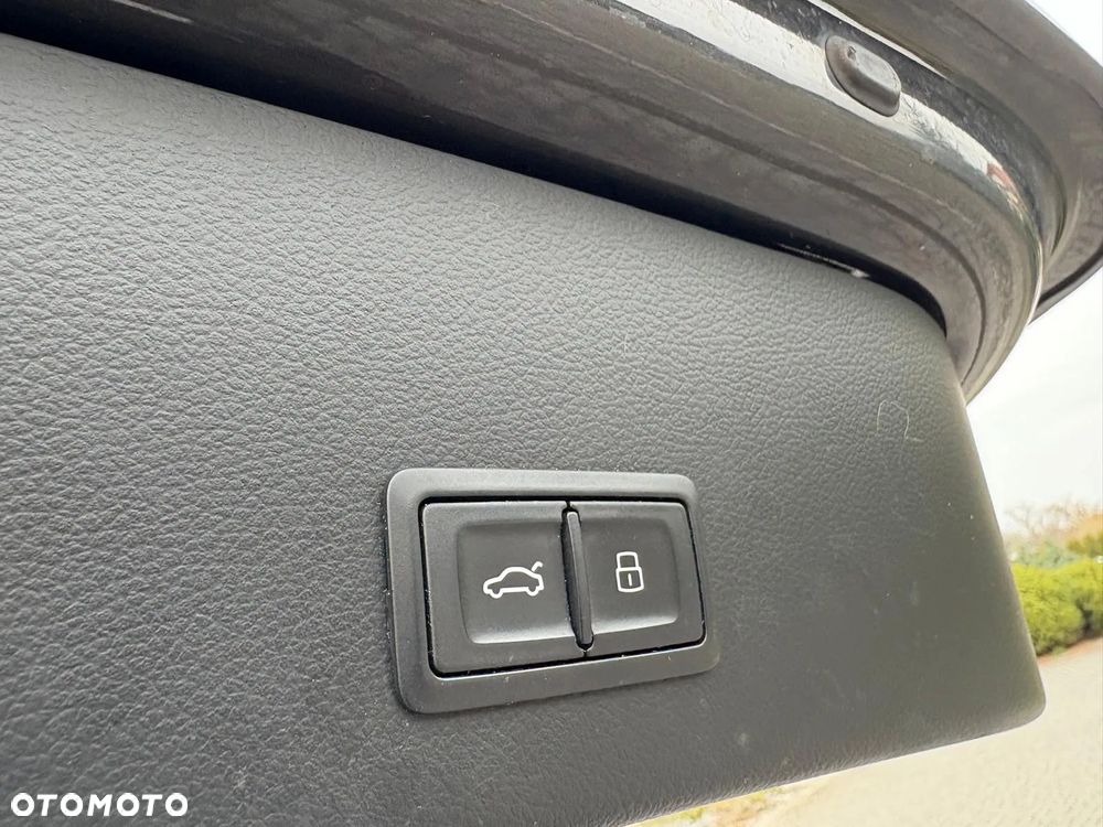 Audi A6 Avant 2.0 TDI Ultra S tronic - 15