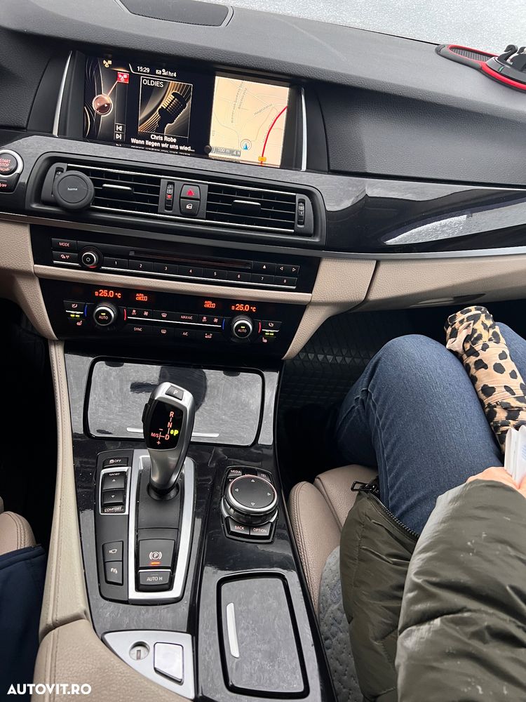 BMW Seria 5 525d Aut. Modern Line - 9