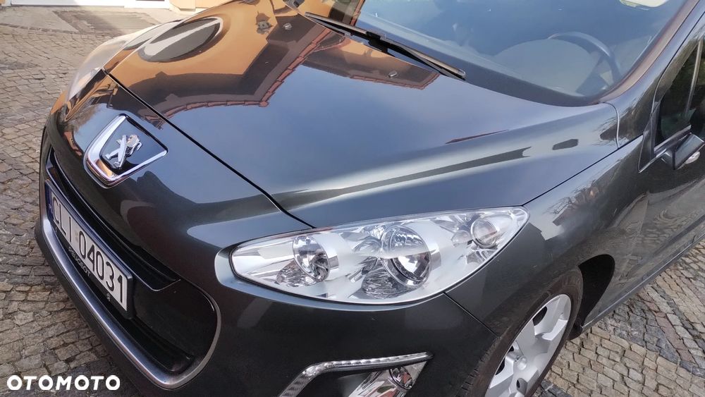 Peugeot 308 - 1