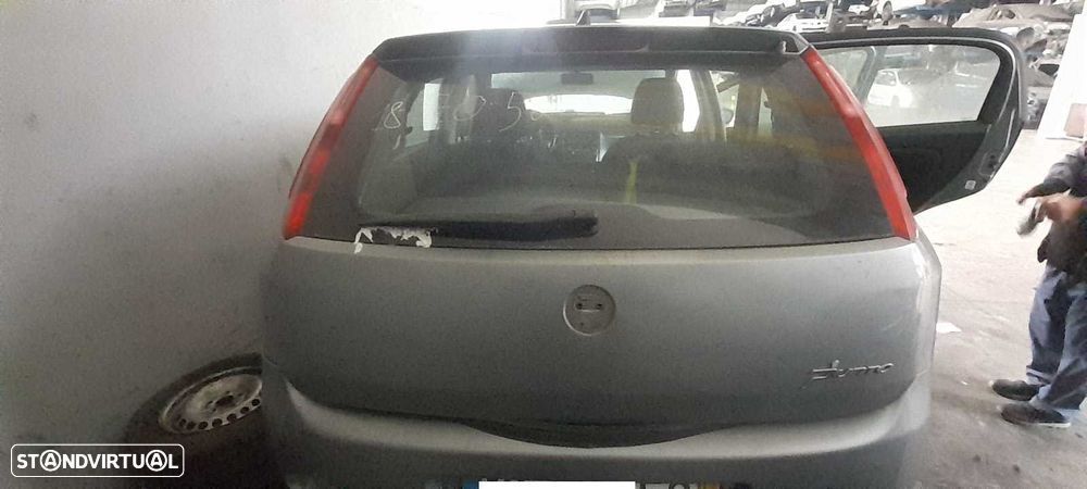 Fiat Grande Punto 1.3 CDTI de 2007 para peças - 3