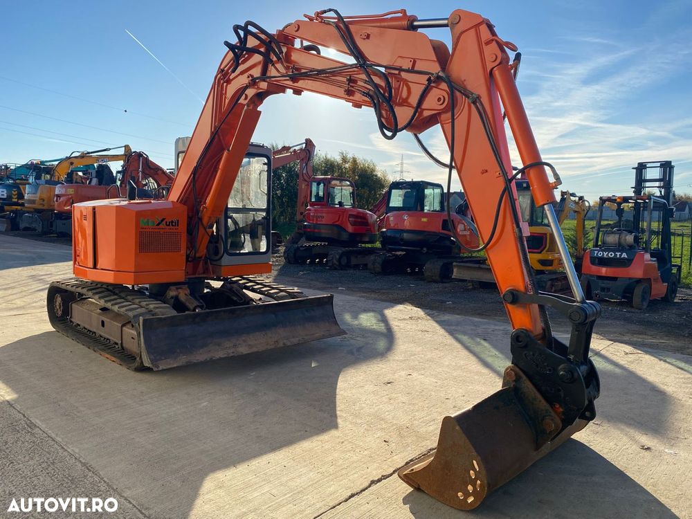Hitachi EX60OURG Excavator - 3