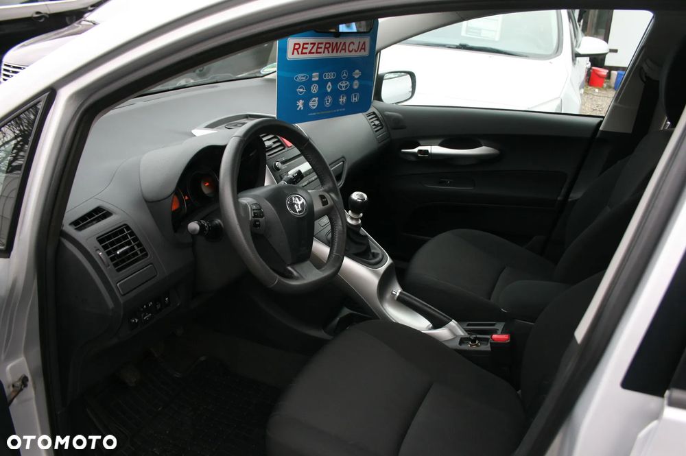 Toyota Auris 1.33 VVT-i - 17