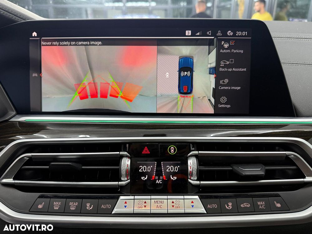 BMW X5 2020 — imagine 10