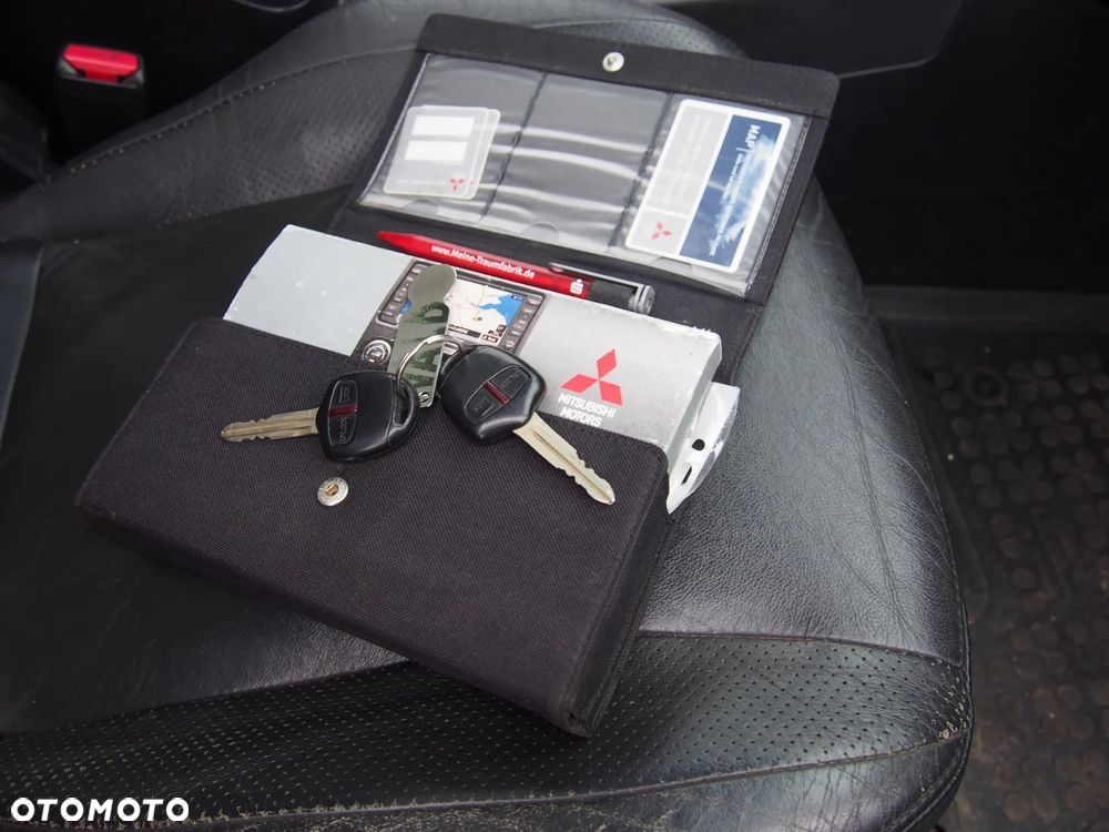 Mitsubishi Pajero 3.2 DI-D Automatik Intense - 8