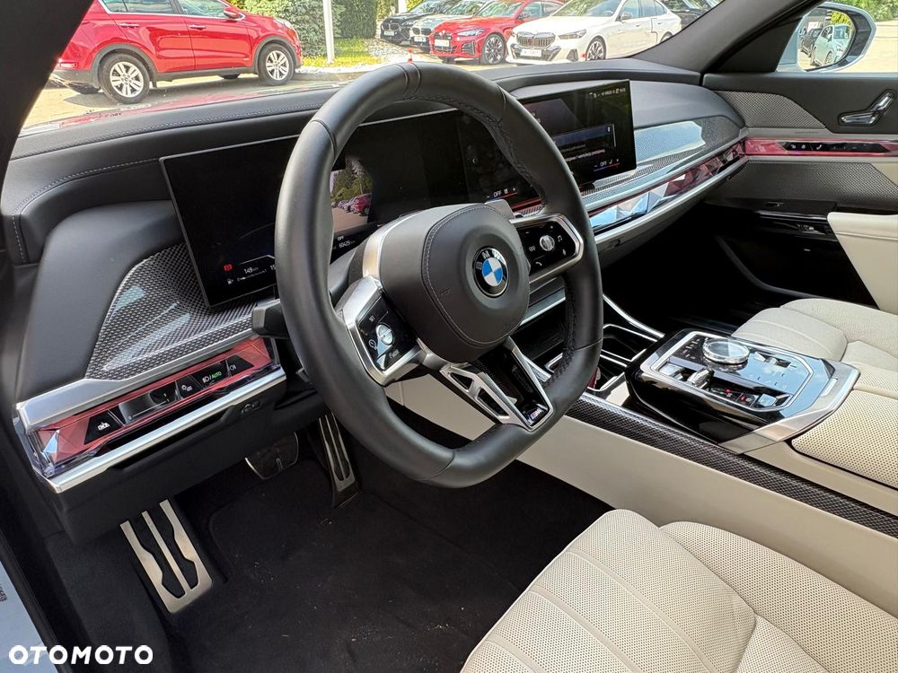BMW Seria 7 740d xDrive mHEV Individual Edition sport - 6