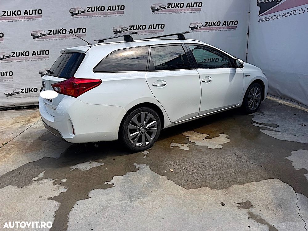 Toyota Auris 1.8 L VVT-i Luna - 6