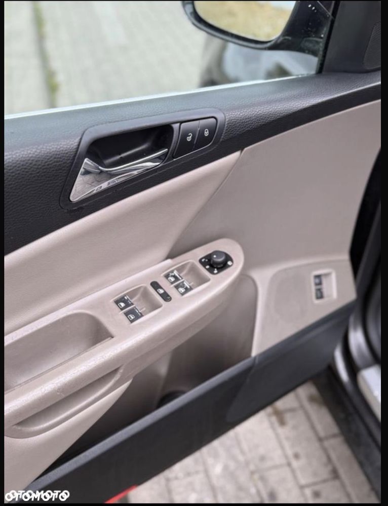 Volkswagen Passat 2.0 TDI Highline - 12