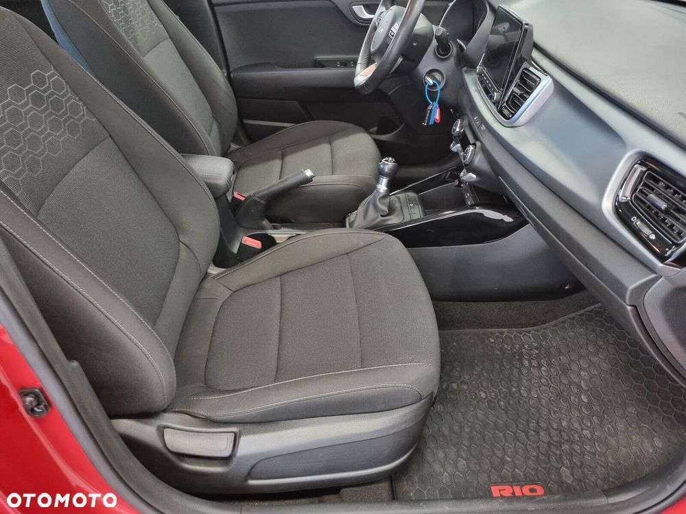 Kia Rio 1.2 M - 10