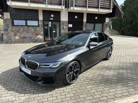 BMW Seria 5 M550i xDrive sport - 15