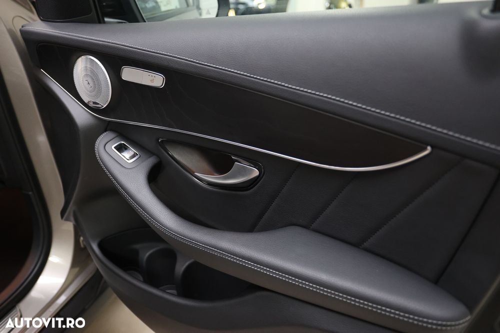 Mercedes-Benz GLC Coupe 300 de 4MATIC - 17