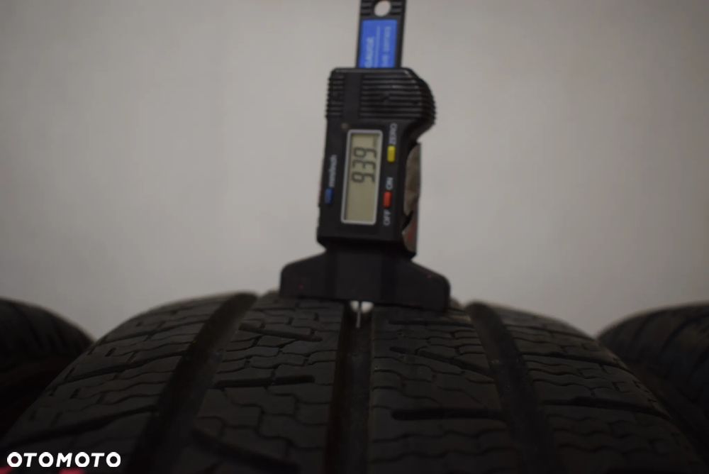 R15C 215/70 Pirelli Carrier Winter - 7