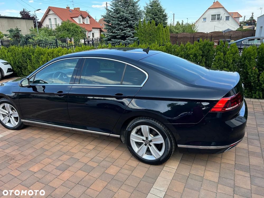 Volkswagen Passat - 13