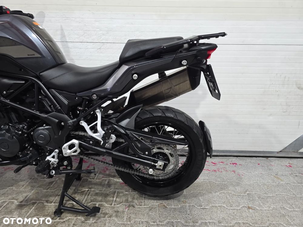 Benelli TRK 502 - 11