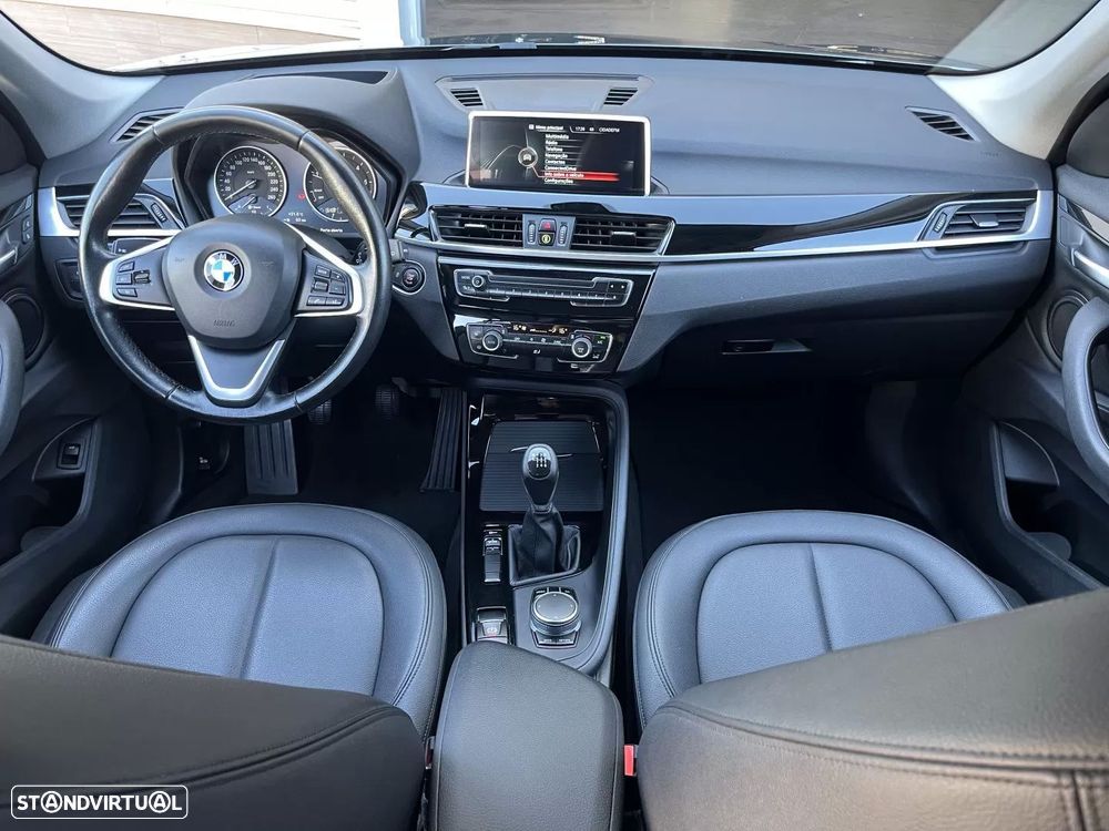 BMW X1 16 d sDrive Line Sport - 24