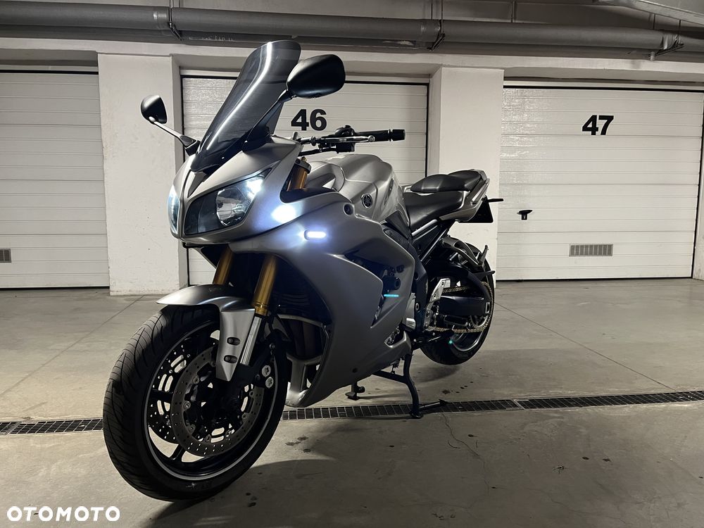 Yamaha FZ - 8