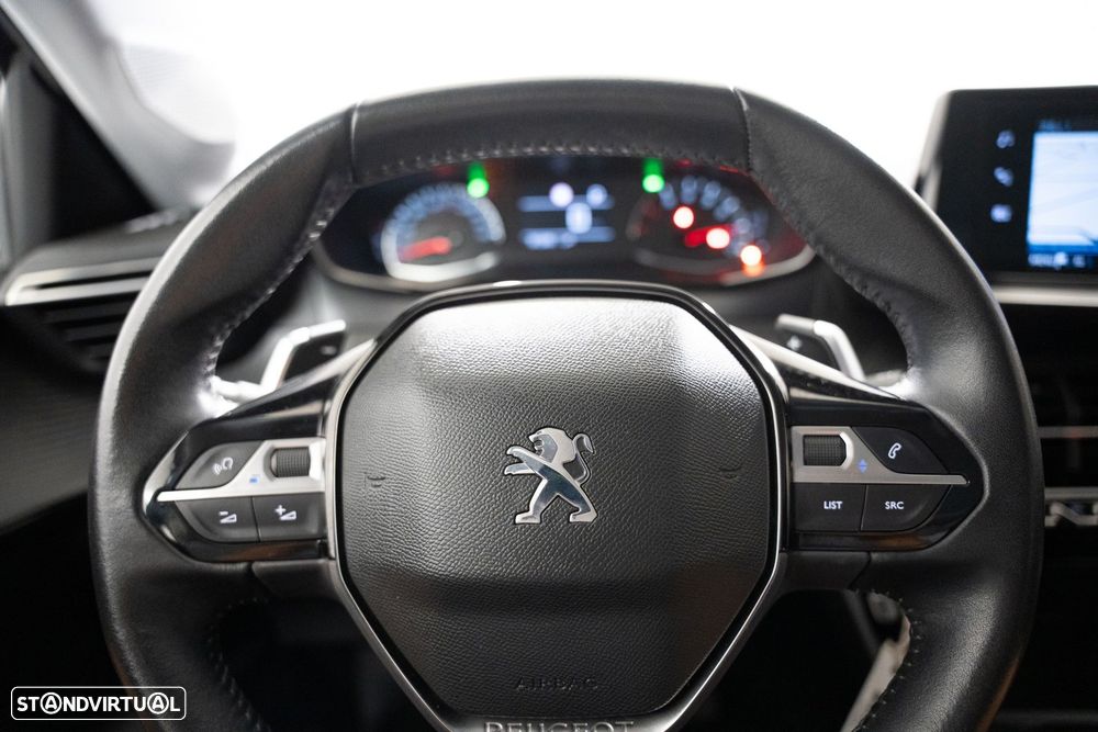 Peugeot 208 1.2 PureTech Allure EAT8 - 17