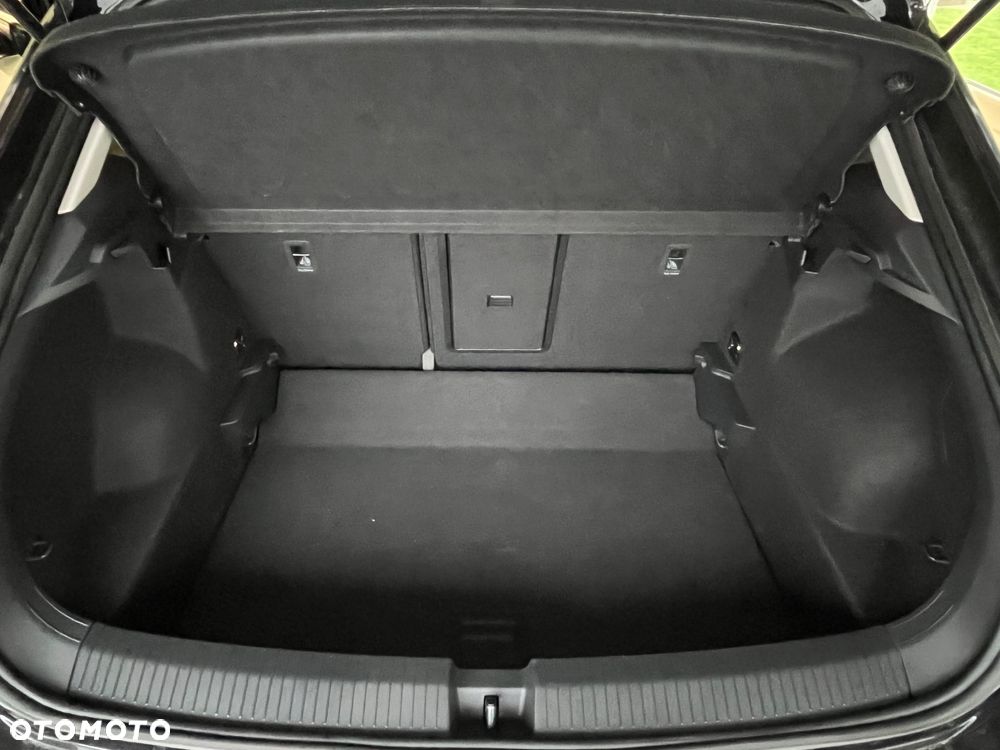 Volkswagen T-Roc - 13