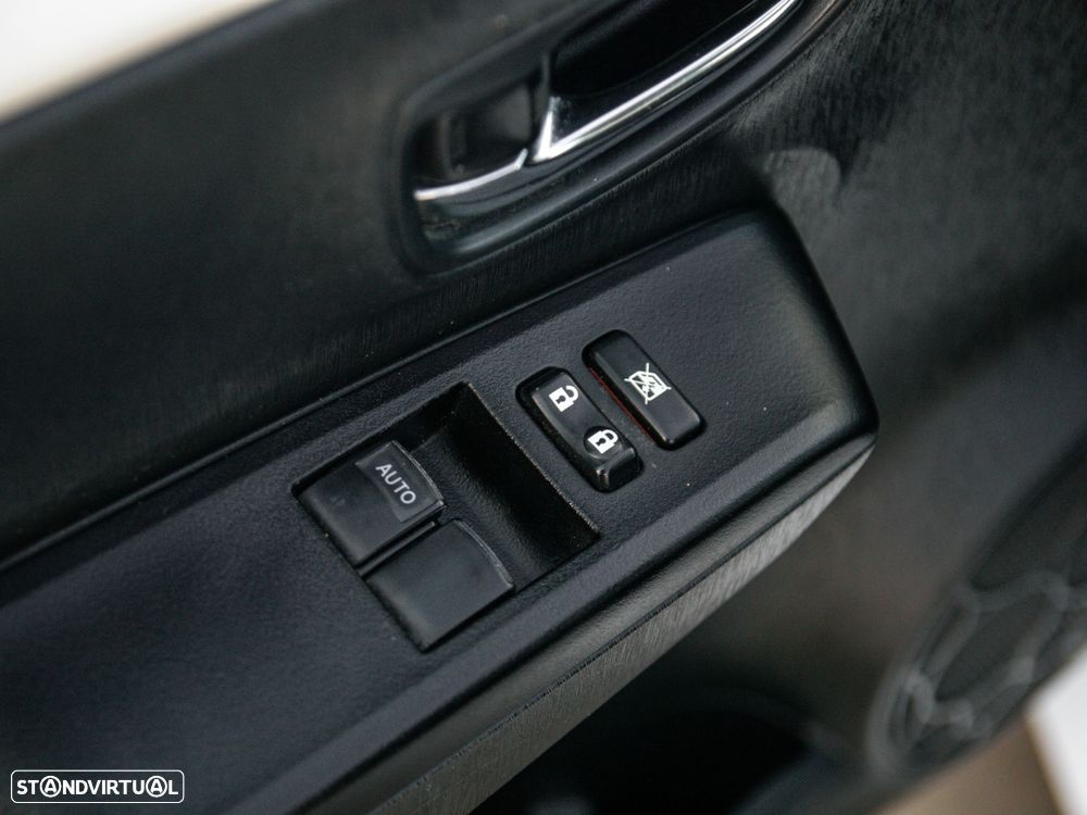 Toyota Yaris 1.33 VVT-i Sport - 32