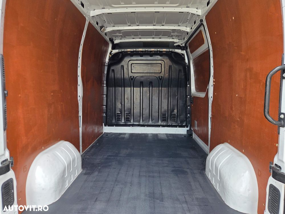 Renault New Master L2H2 - 10