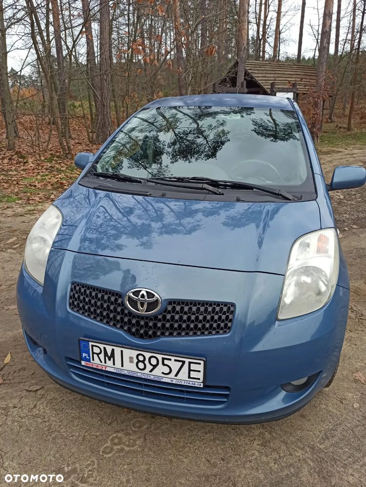 Toyota Yaris - 10