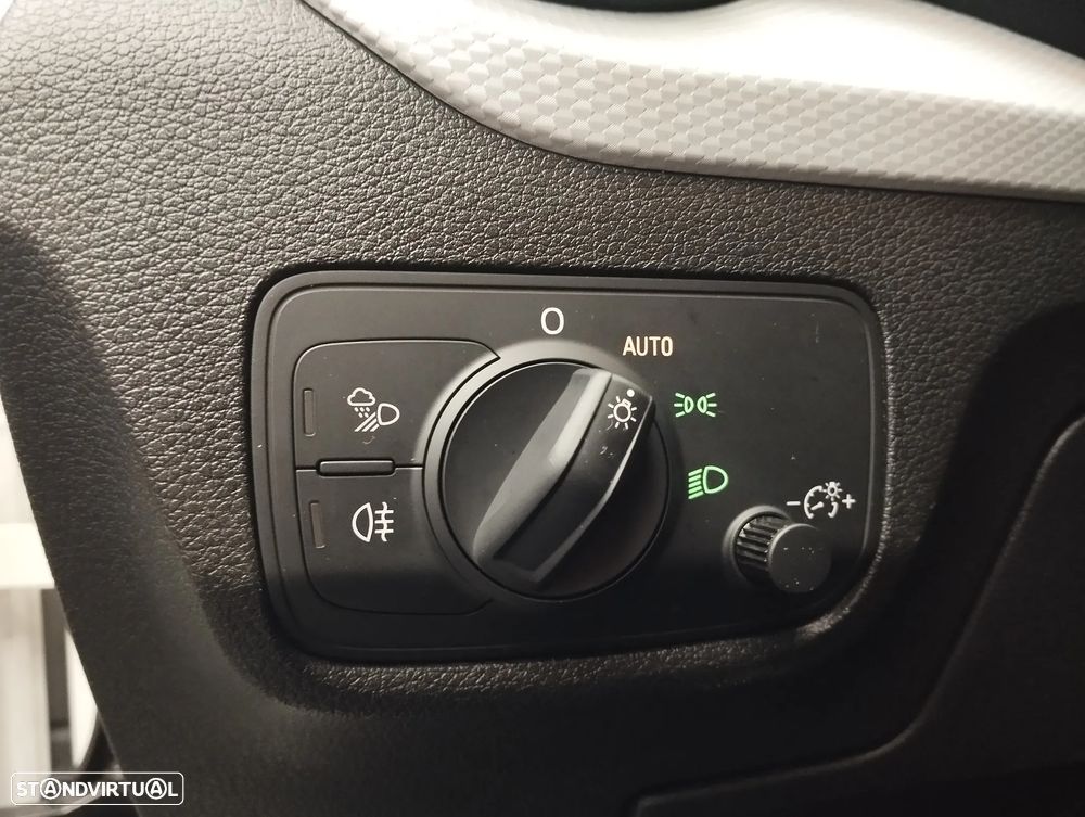 Audi Q2 30 TDI Design S tronic - 20