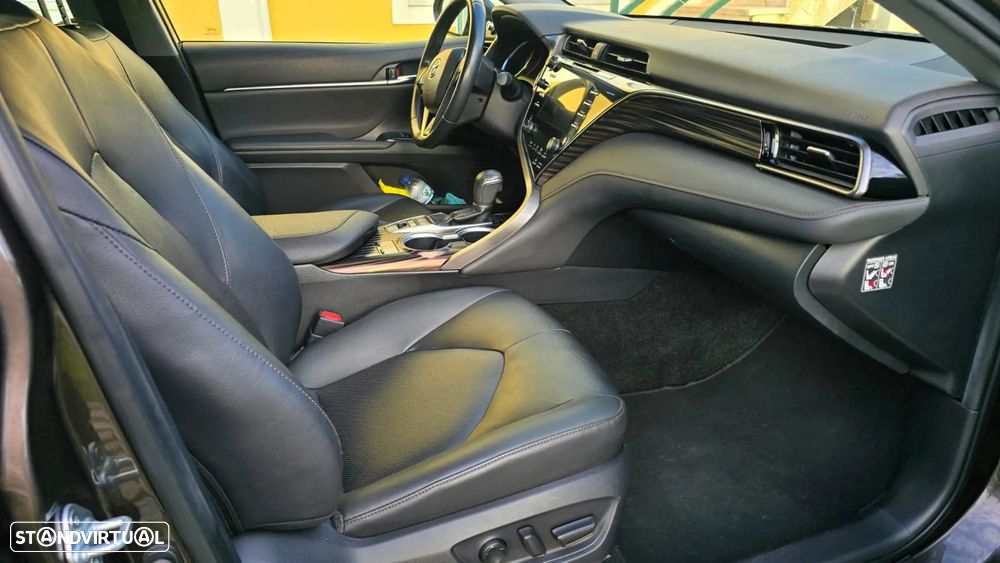 Toyota Camry 2.5 Hybrid Exclusive - 8
