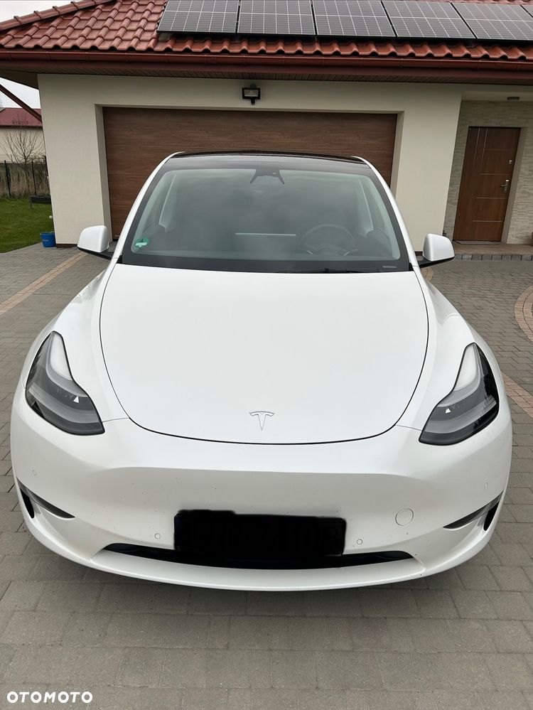 Tesla Model Y Performance Dual Motor AWD - 1