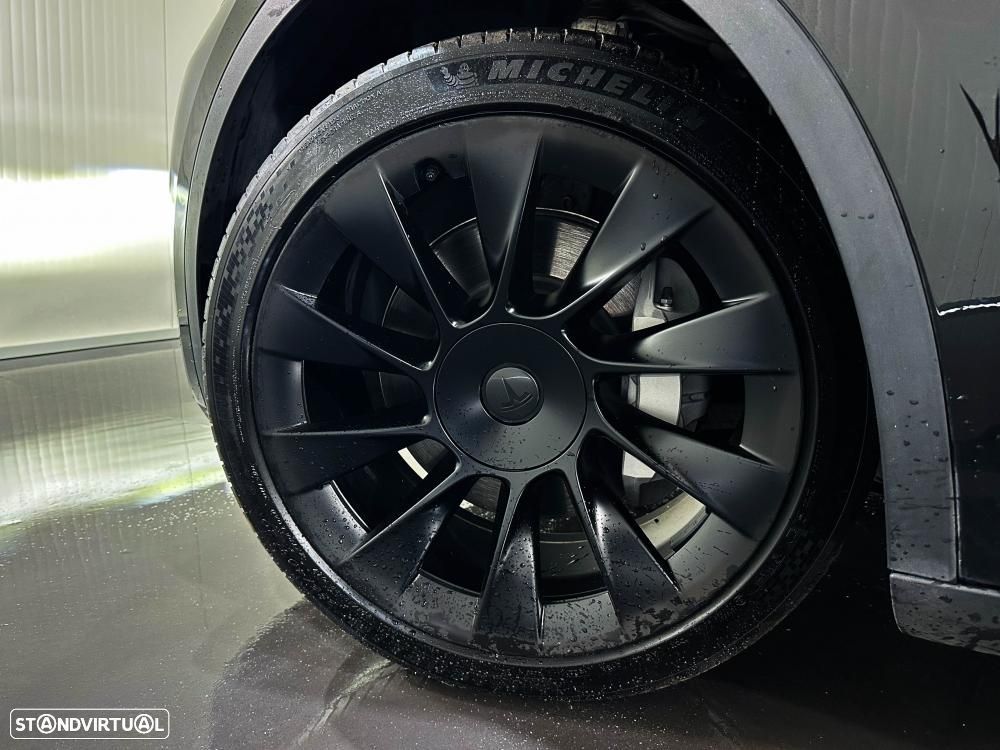 Tesla Model Y Long Range Dual Motor AWD - 54