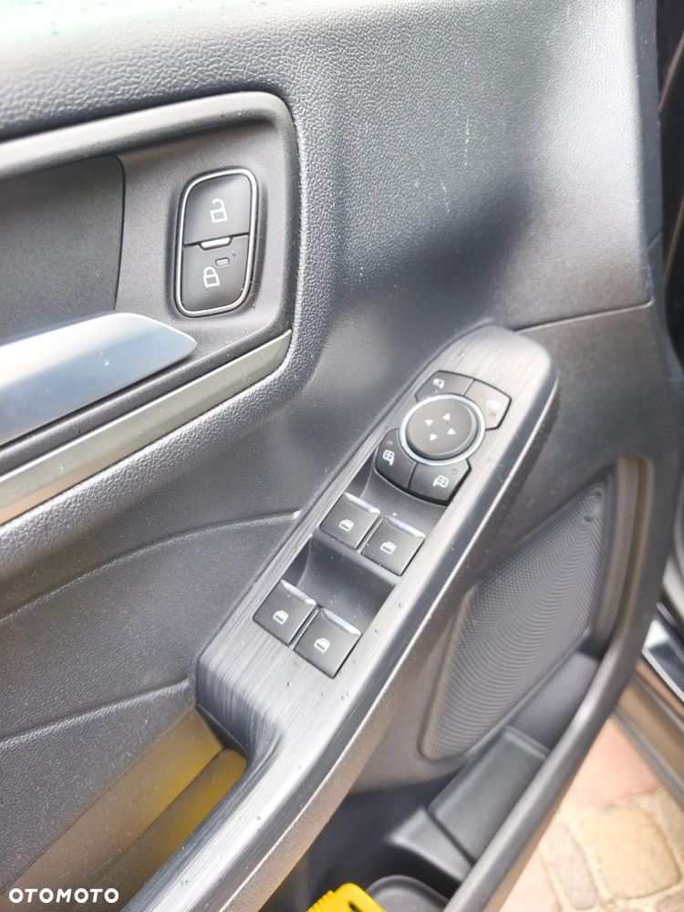 Ford Kuga 1.5 EcoBoost FWD Titanium - 13