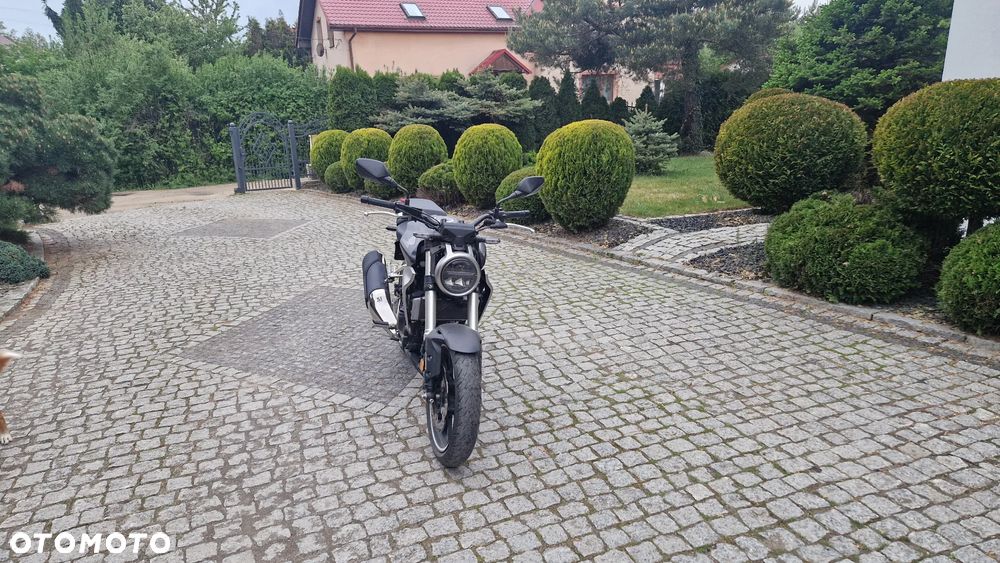 Honda CB - 3