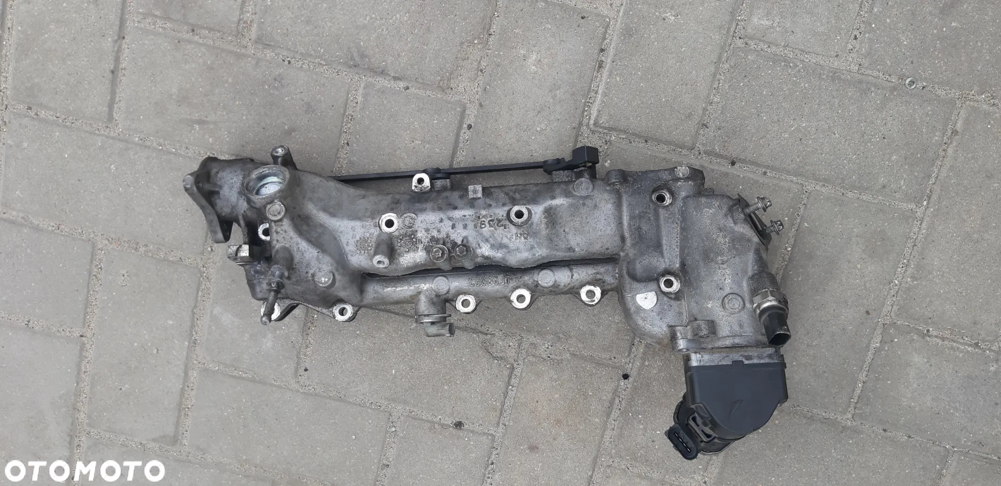 KOLEKTOR SSĄCY EGR 00005320C5 MERCEDES - 4