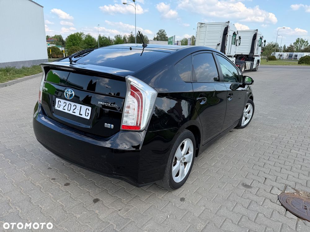 Toyota Prius 1.8 HSD Prestige - 5
