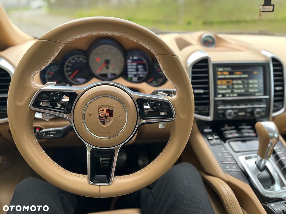 Porsche Cayenne S Platinum Edition - 28