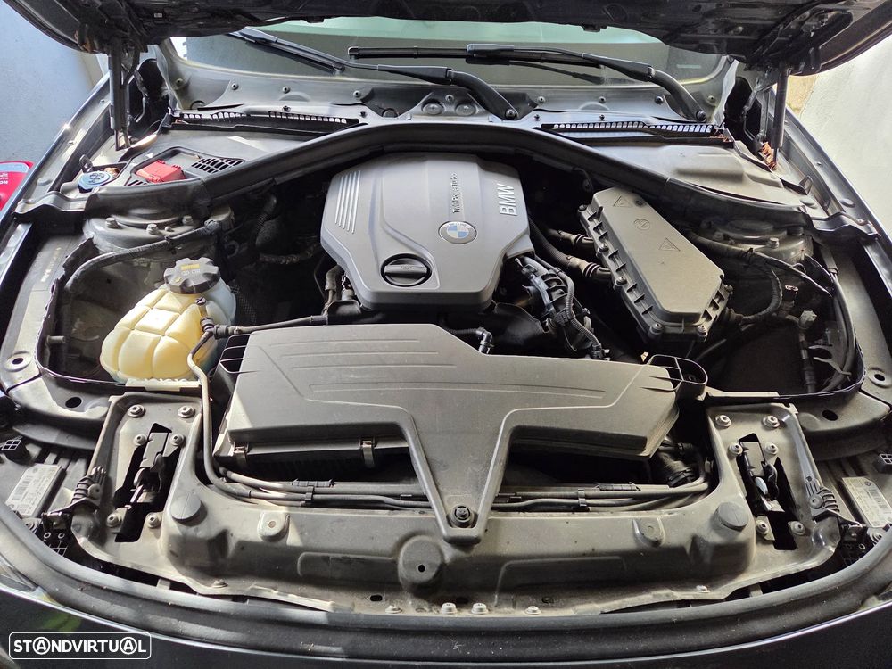 BMW 318 d Pack M Auto - 11