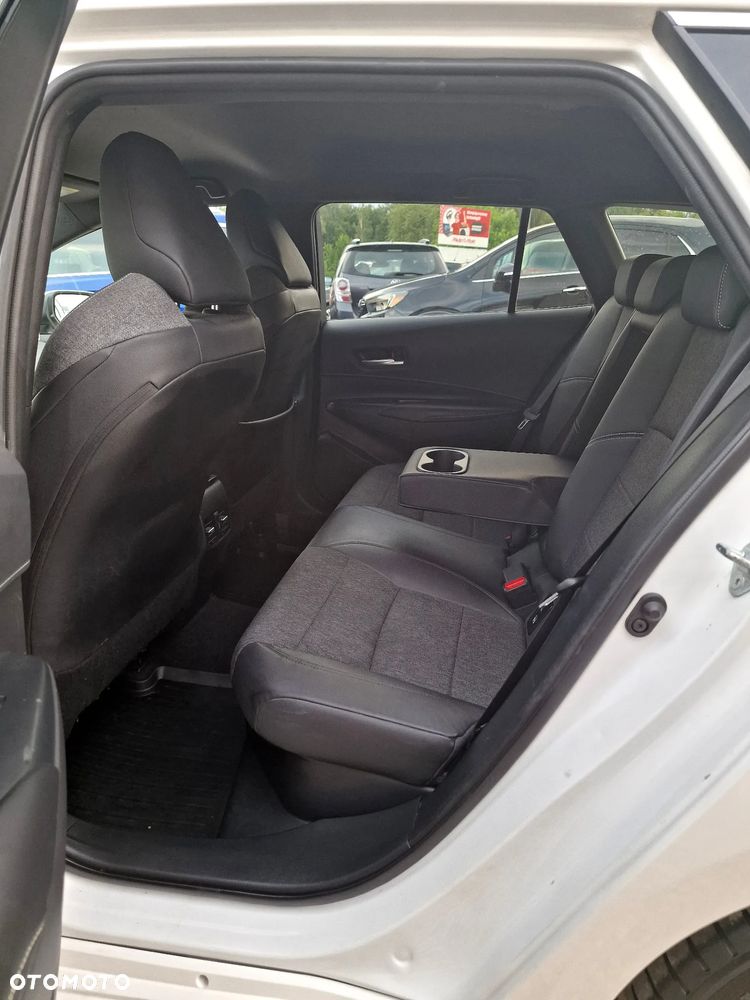 Toyota Corolla 1.8 Hybrid Selection - 21