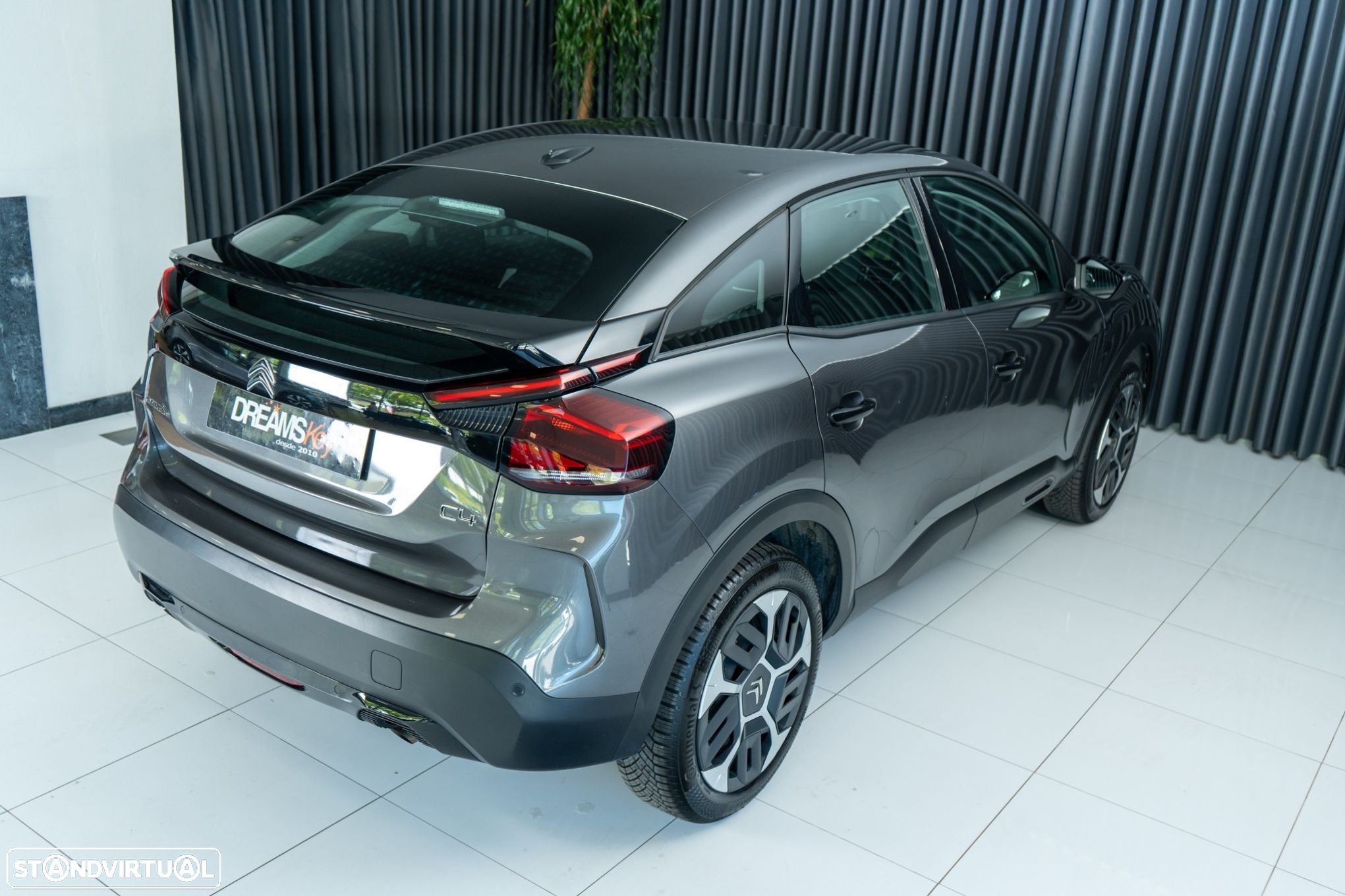 Citroën C4 PureTech 130 Stop&Start EAT8 SHINE - 4
