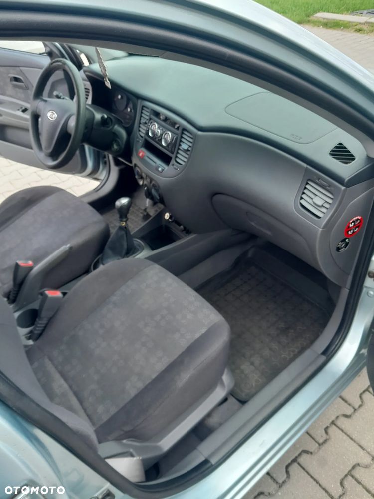 Kia Rio 1.5 CRDi Comfort + - 12