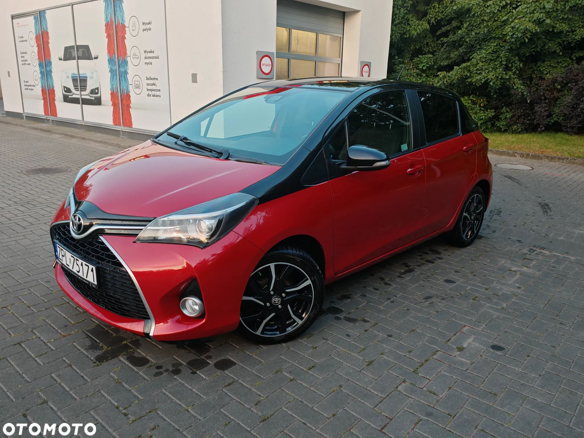 Toyota Yaris 1.33 Selection Platinum - 1