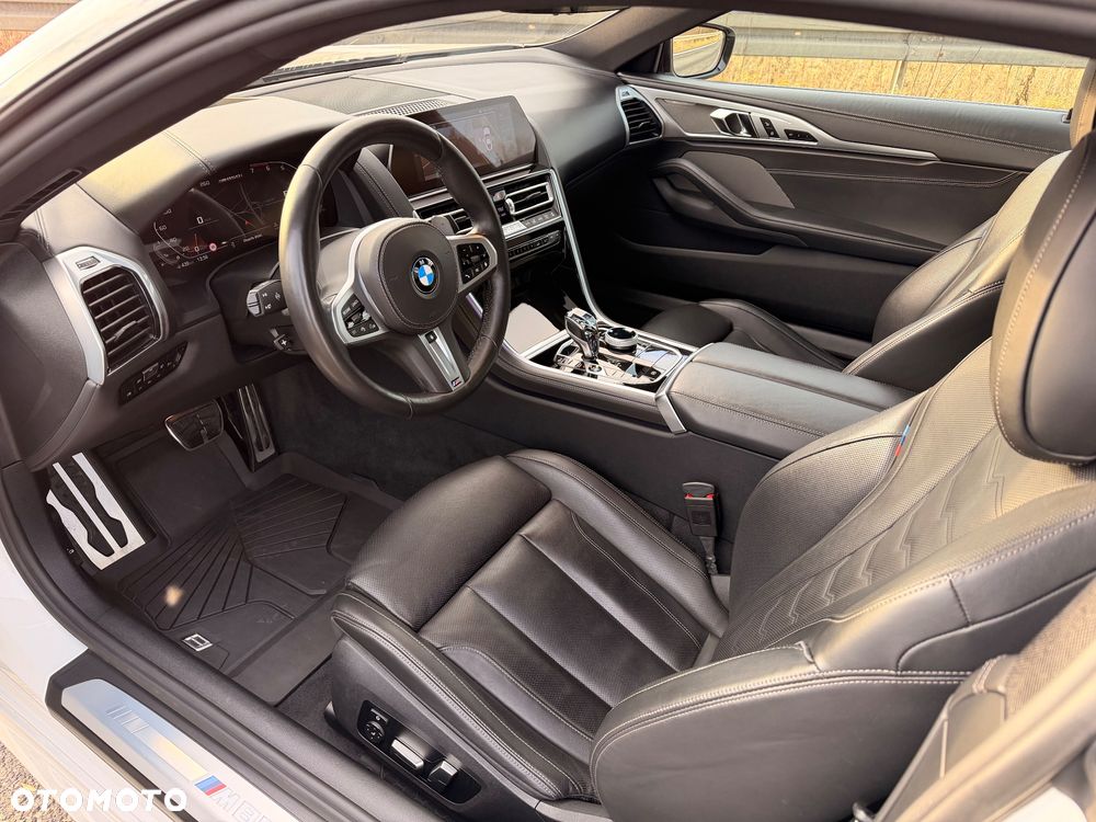 BMW Seria 8 - 5