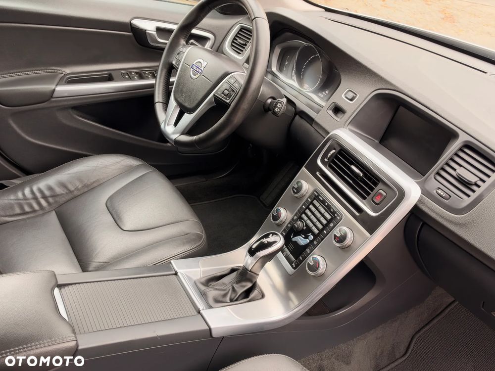 Volvo V60 Cross Country D3 Drive-E Summum - 37