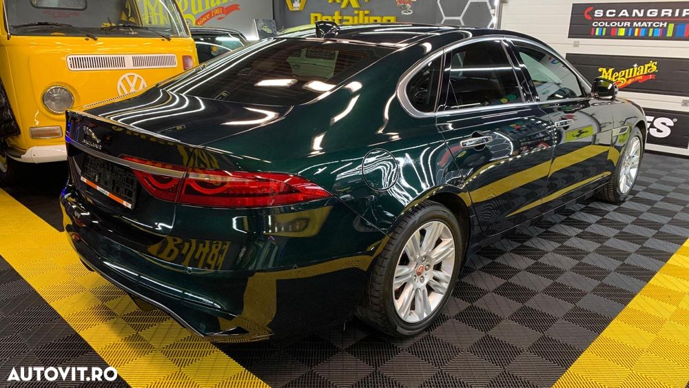 Jaguar XF - 4