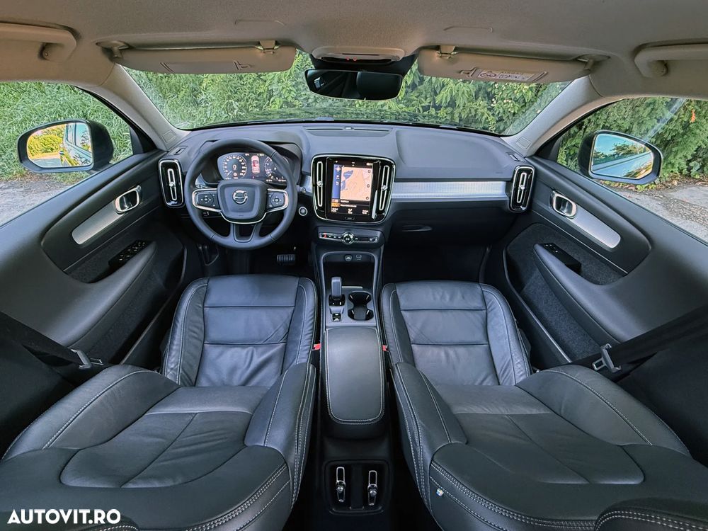 Volvo XC 40 T2 AT8 Momentum - 2